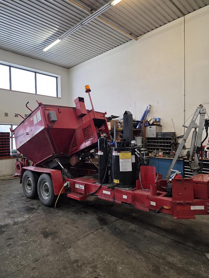 Used 2018 Falcon 4 Ton Asphalt Hotbox Trailer