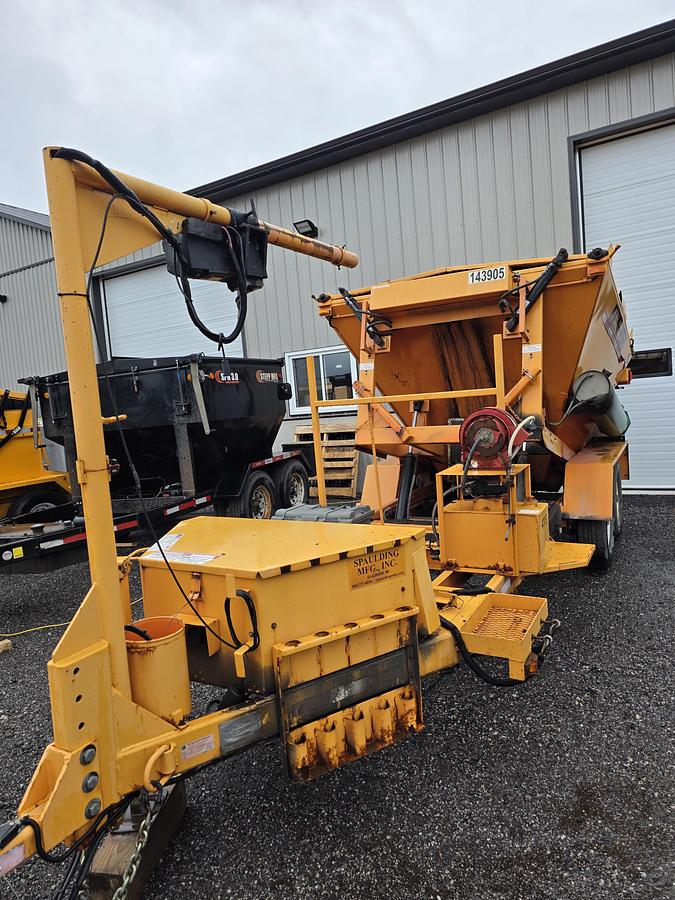 Used 2015 Spaulding Mfg 4 Ton Asphalt Hotbox