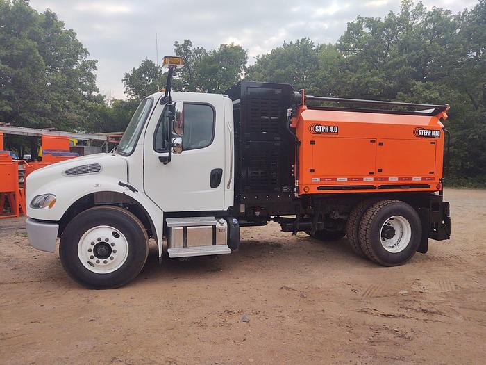 STPH Chassis Mounted Patch Truck – Oil Jacketed, Auger Delivery