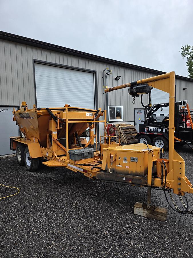 Used 2015 Spaulding Mfg 4 Ton Asphalt Hotbox