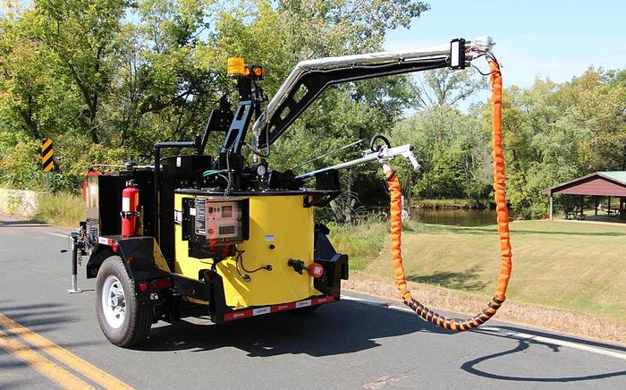 OJK-V Oil Jacketed Crack Sealer Vertical