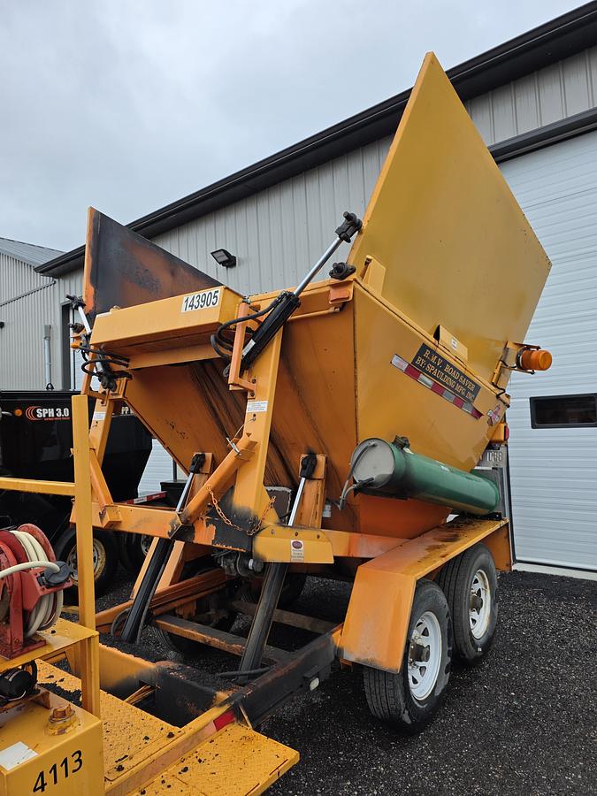 Used 2015 Spaulding Mfg 4 Ton Asphalt Hotbox