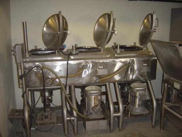 Usado 150 GALLON MIX TANK. APV CREPACO SERIAL K-1202-A-C