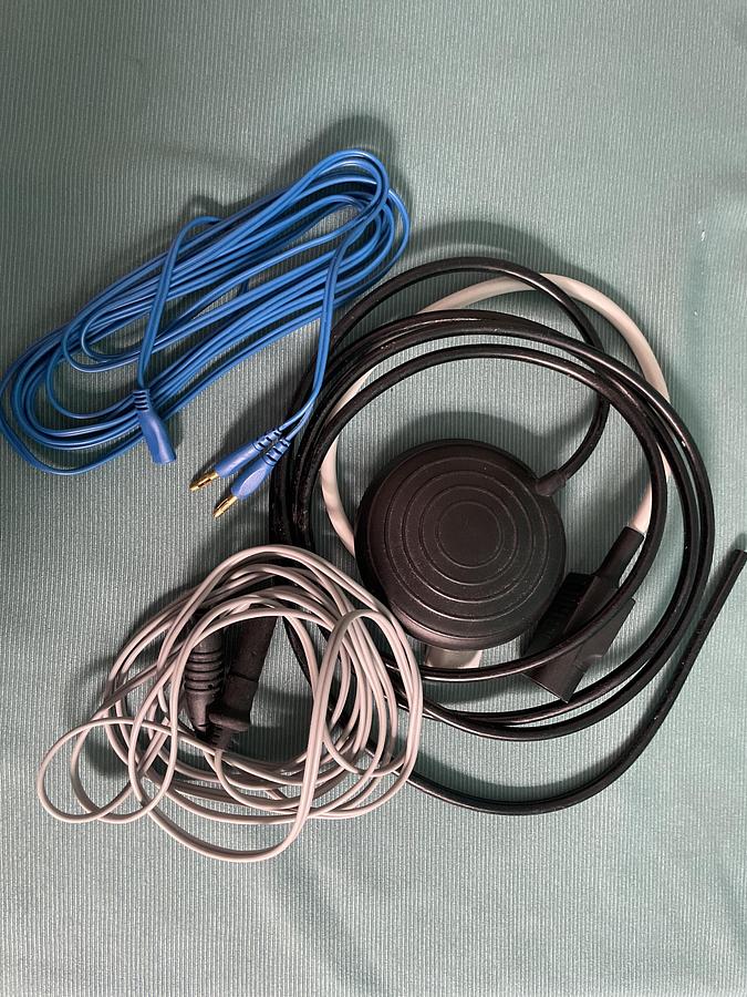 Used SMT ESU 60 elektrochirurgisches Gerät mit Fuß
