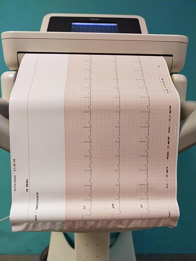 Gebraucht Philips page writer TC30 EKG Gerät auf Trolly