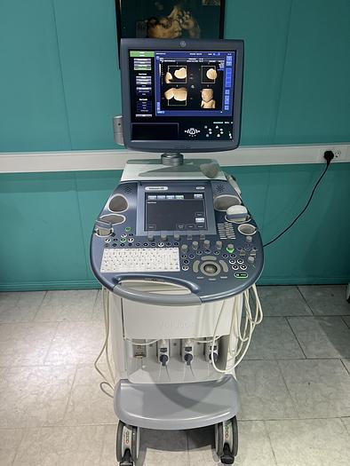 Gebraucht GE Voluson E8 BT13.5 Ultraschallgerät mit drei Sonden