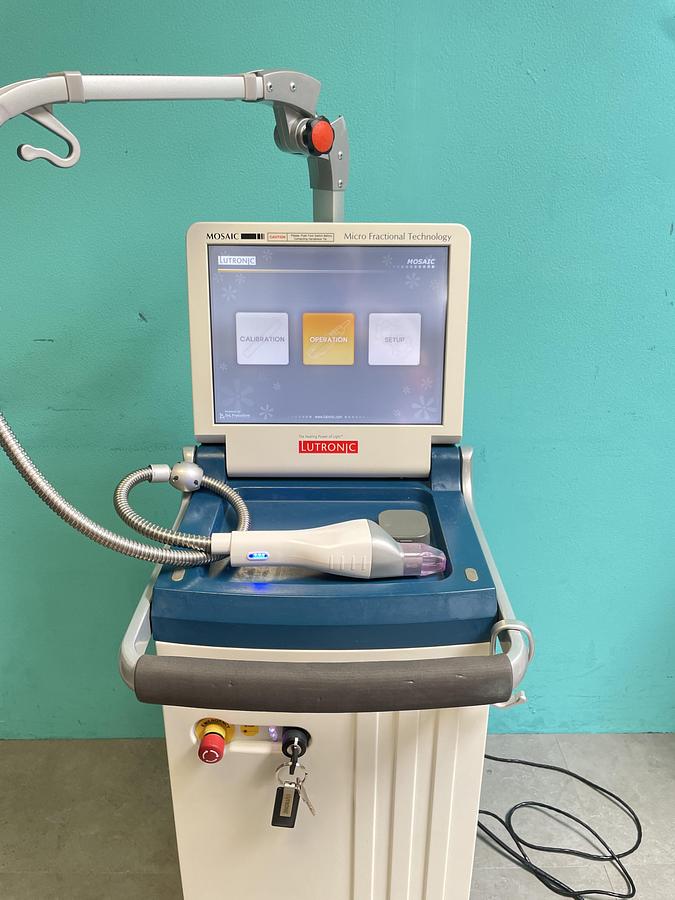 Gebraucht Lutronic Mosaic Class IV Glass Fiber Laser