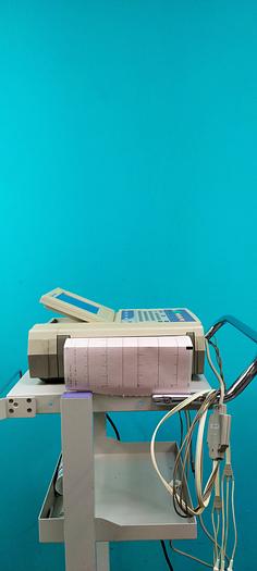 Gebraucht NIHON KOHDEN Cardiofax EKG-Gerät auf Trolley