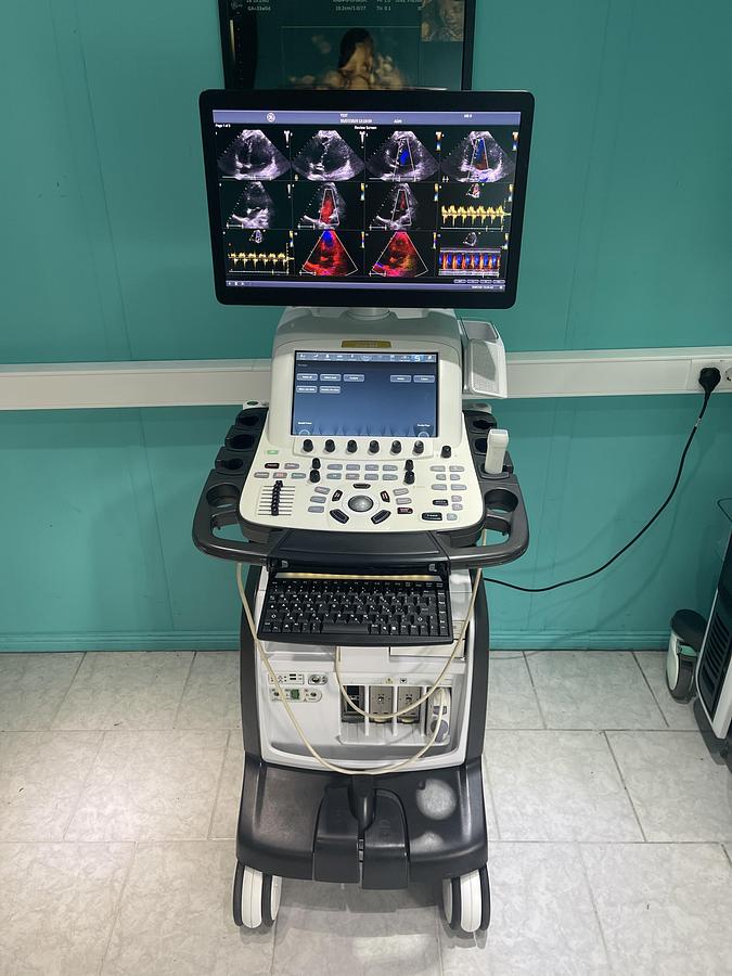 Gebraucht GE Vivid E95 V202 Ultraschallgerät mit M5Sc-D Kardiosonde