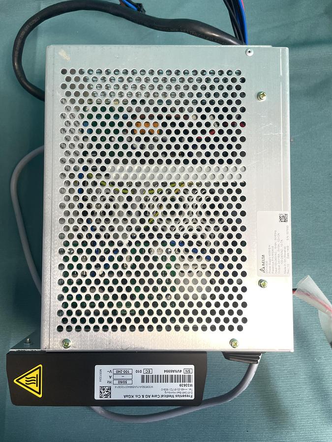 Fresenius Medical Care Netzteil für Dialysegerät