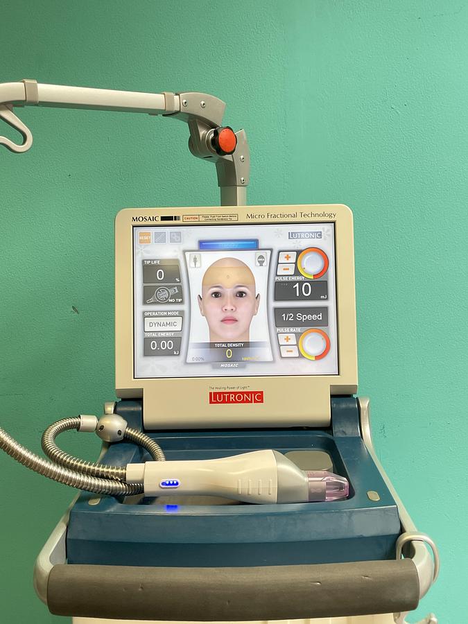 Gebraucht Lutronic Mosaic Class IV Glass Fiber Laser