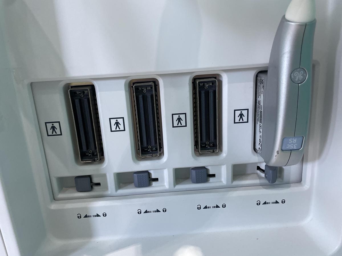 Gebraucht GE Vivid T8 Ultraschallgerät mit 3Sc-RS Kardiosonde