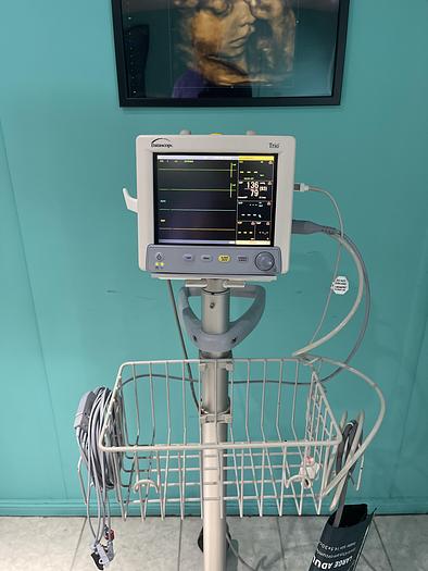 Gebraucht Datascope Trio Patientenmonitor auf Trolley