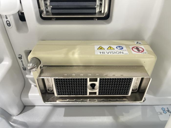 Gebraucht Hitachi ALOKA Arietta V70 Ultraschallgerät mit zwei Sonden und Fußschalter