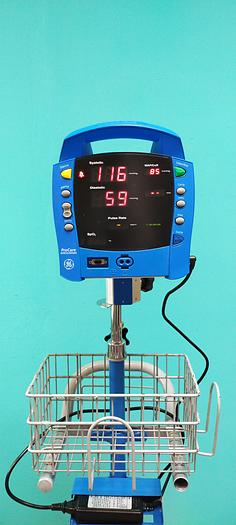 Gebraucht ge procare monitor with trolly blood presseur and sop2