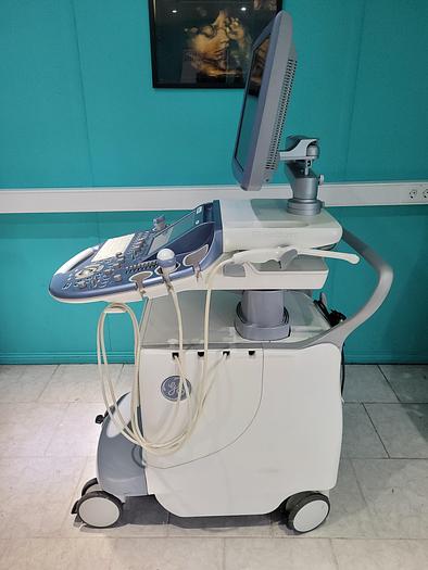 Gebraucht GE Voluson E8 BT13.5 Ultraschallgerät mit drei Sonden