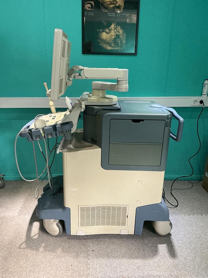 Gebraucht Toshiba iSTYLE Ultraschallgerät mit zwei Sonden 