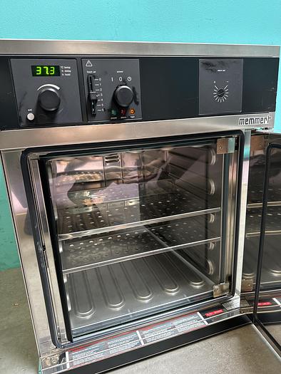 Used Memmert BE 400 Trockenschrank