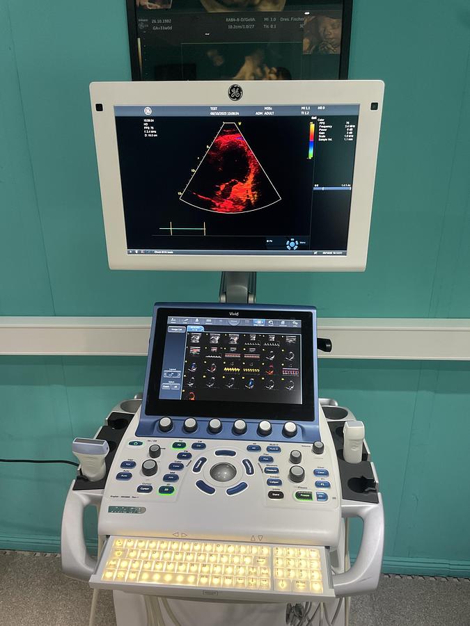 Gebraucht GE Vivid S70 Ultraschallgerät mit zwei Sonden