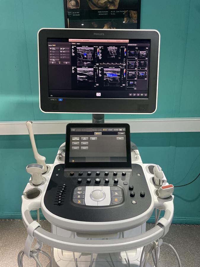 Gebraucht Philips Epiq 5G Ultraschallgerät mit drei Sonden 