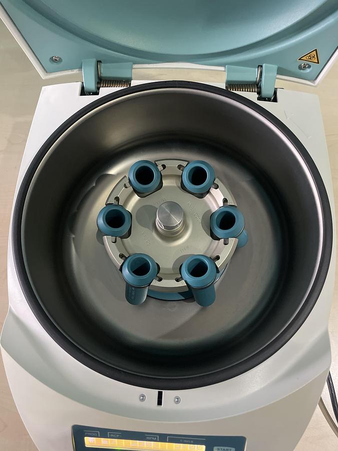 Gebraucht HETTICH EBA 280 Tischzentrifuge für Blut und Urinproben