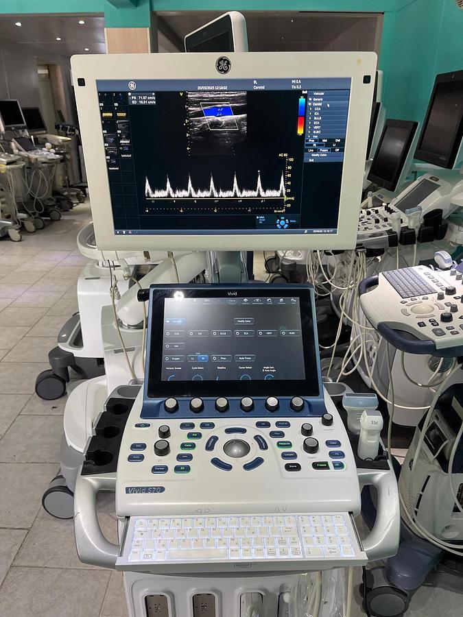Gebraucht GE Vivid S70 Ultraschallgerät mit zwei Sonden 