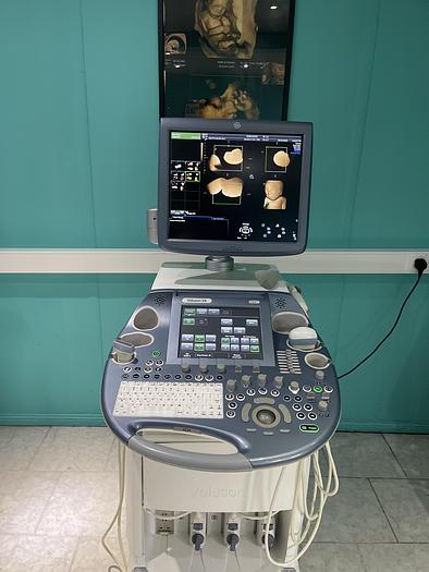 Gebraucht GE Voluson E8 BT13.5 Ultraschallgerät mit drei Sonden