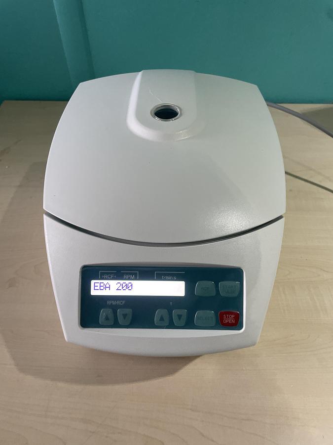 Gebraucht Hettich EBA 200 Tischzentrifuge für Blut und Urinproben