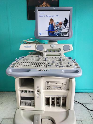 Gebraucht GE Vivid 7 Ultraschallgerät Dimension´08 mit 4D echo ,TEE Sonde ,Linear ,Sector