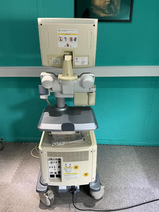 Gebraucht GE Logiq P5 Ultraschallgerät mit zwei Sonden