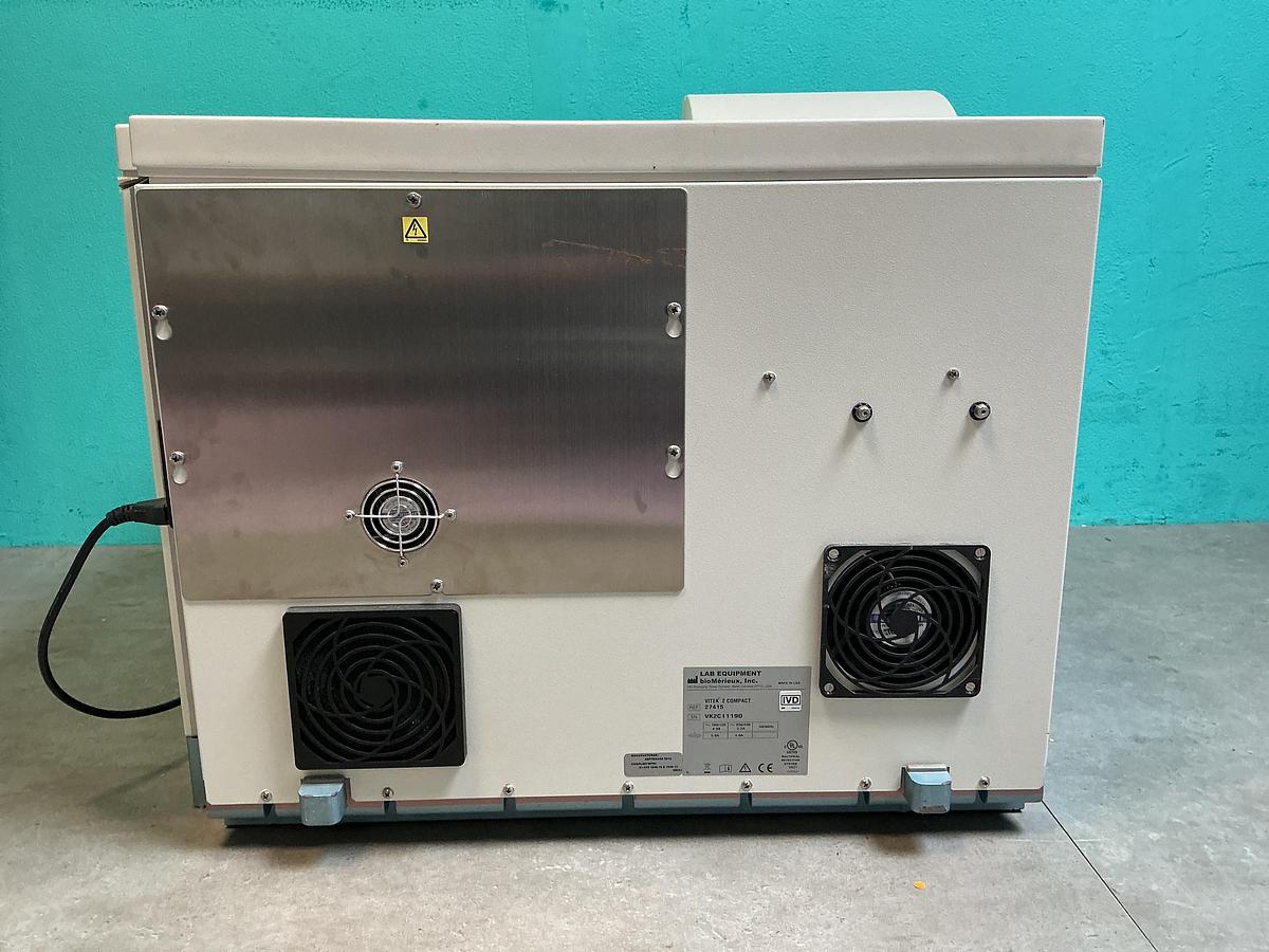 Gebraucht bioMérieux VITEK 2 Compact mikrobiologisches Analysesystem