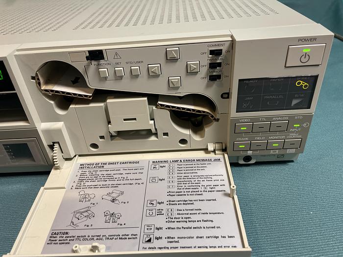 Gebraucht Mitsubishi CP 100E Color Videokopiergerät