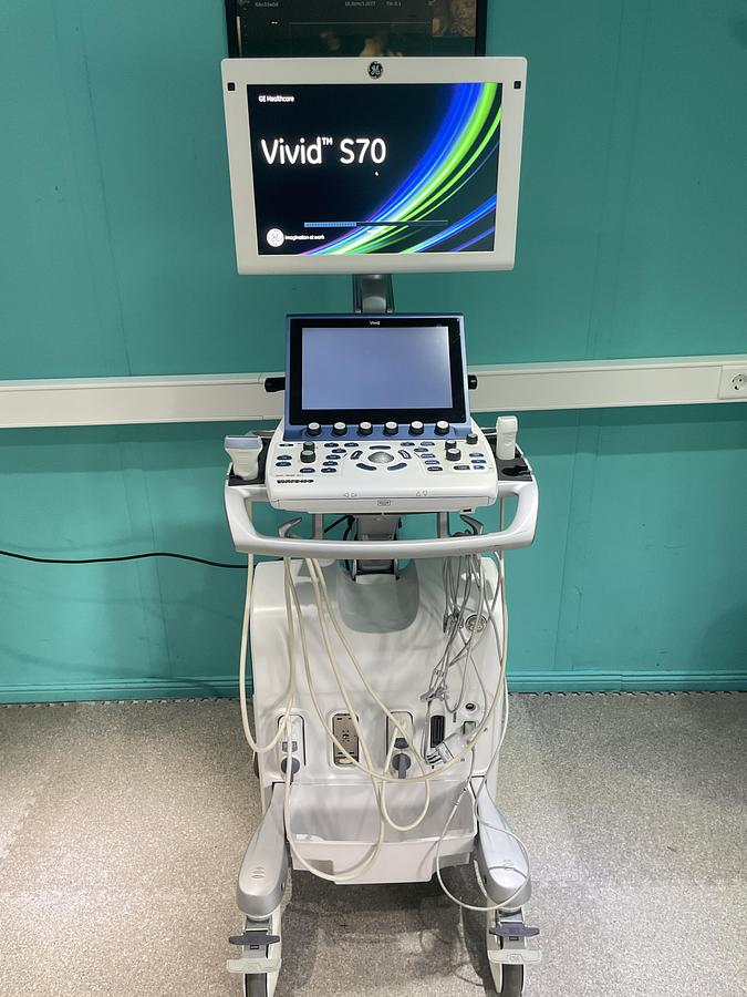 Gebraucht GE Vivid S70 Ultraschallgerät mit zwei Sonden