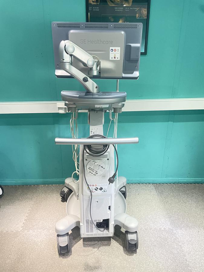 Gebraucht GE Voluson S8 Ultraschallgerät mit drei Sonden und Drucker