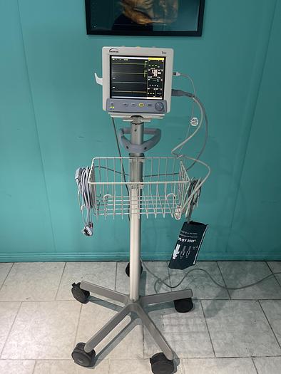 Gebraucht Datascope Trio Patientenmonitor auf Trolley