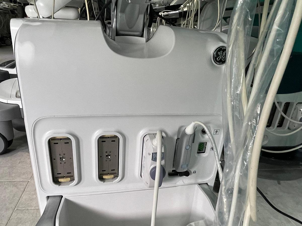 Gebraucht GE Vivid S70 Ultraschallgerät mit zwei Sonden 