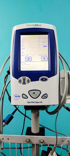 Gebraucht Welchallyn Spot Vital Signs LXi auf Trolley mit Zubehör