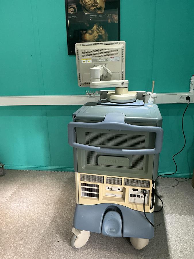Gebraucht Toshiba iSTYLE Ultraschallgerät mit zwei Sonden 