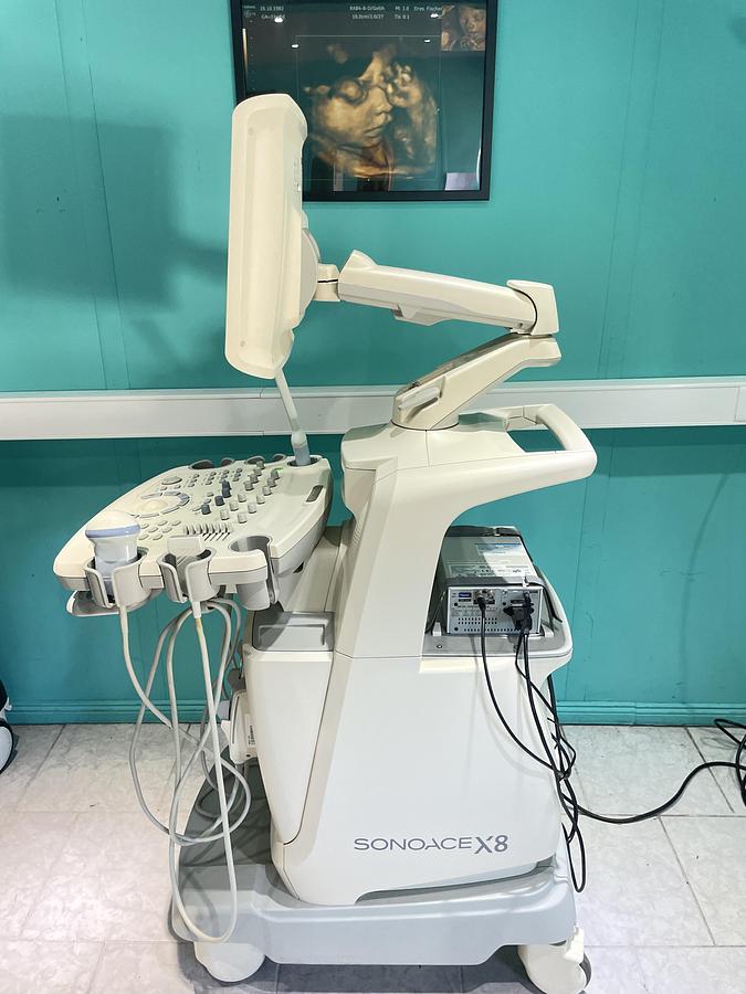 Gebraucht SonoAce X8 Ultraschallgerät mit drei Sonden und Drucker