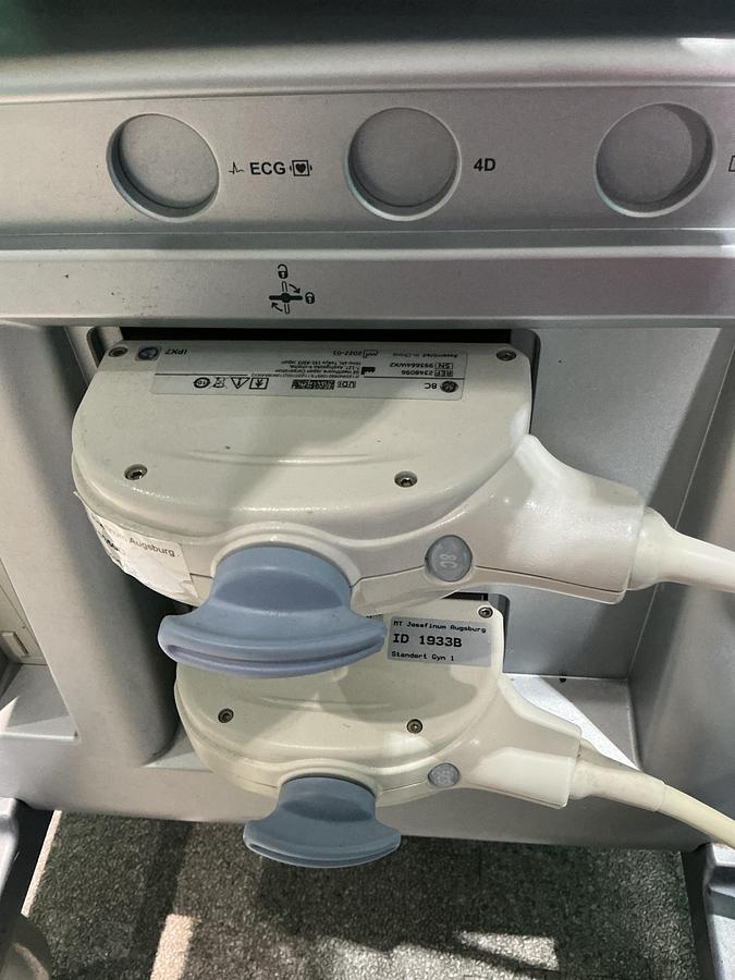 Gebraucht GE Logiq P5 Ultraschallgerät mit zwei Sonden