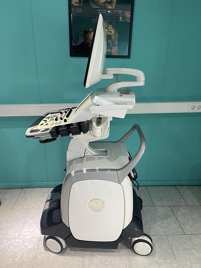 Gebraucht GE Vivid E9 Ultraschallgerät mit Kardiosonde und Drucker