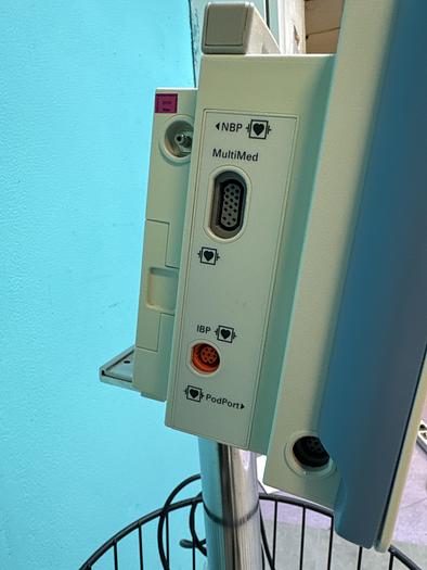 Used Dräger Infinity Gamma XL EKG Gerät auf Trolley 