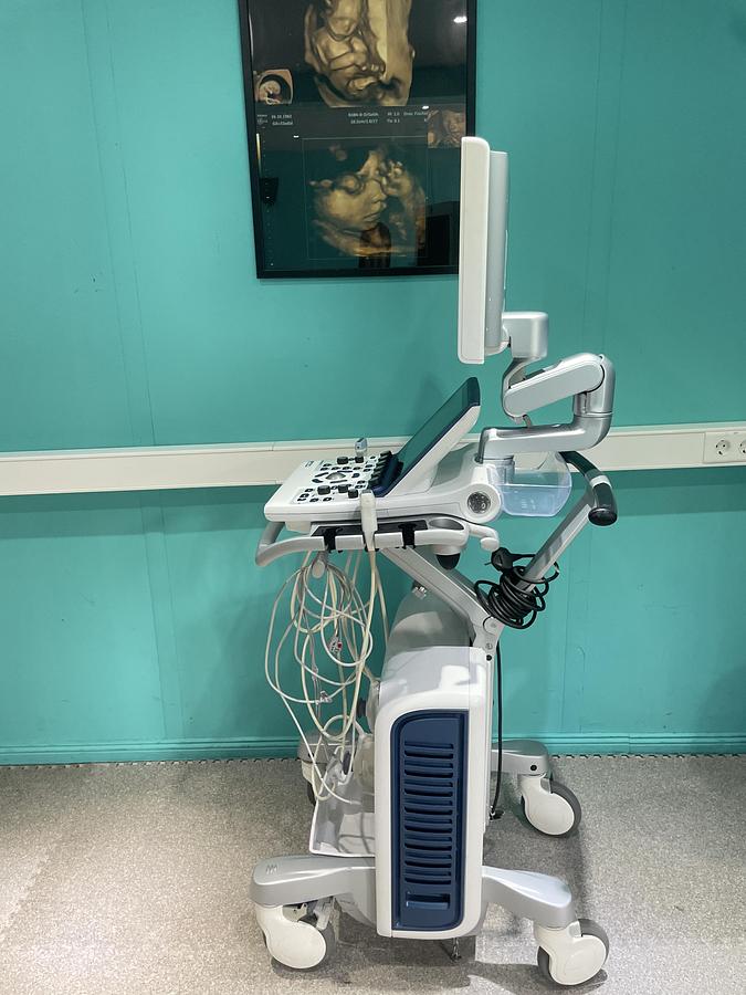 Gebraucht GE Vivid S70 Ultraschallgerät mit zwei Sonden