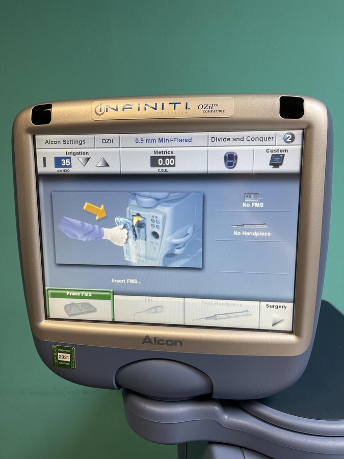 Used Alcon INFINITI® Vision System chirurgisches Gerät