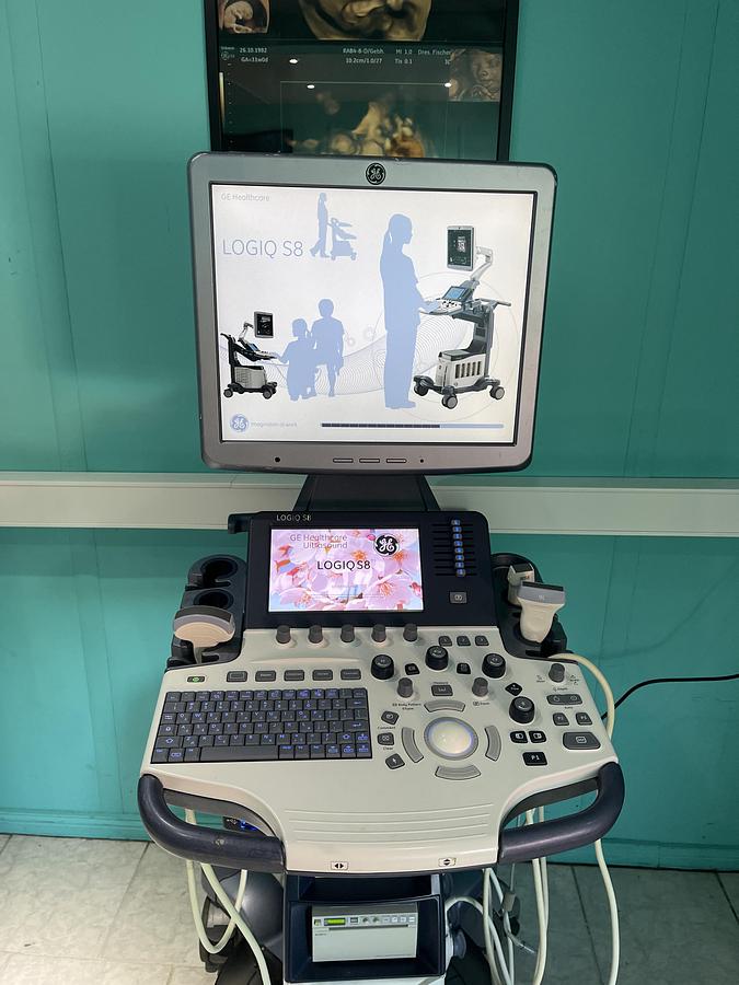 Used GE LOGIQ S8 Ultraschallgerät mit M5S-D kardio Ultraschallsonde und Drucker