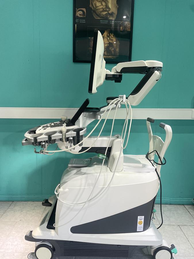 Gebraucht Hitachi ALOKA Arietta 850 Ultraschallgerät mit zwei Sonden und Drucker