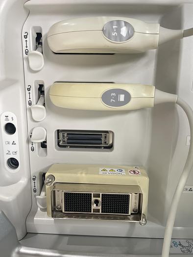 Gebraucht Hitachi ALOKA Arietta V70 Ultraschallgerät mit zwei Sonden und Fußschalter