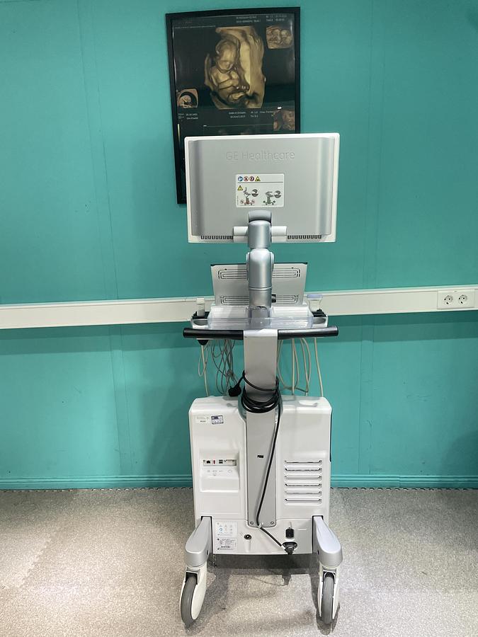 Gebraucht GE Vivid S70 Ultraschallgerät mit zwei Sonden
