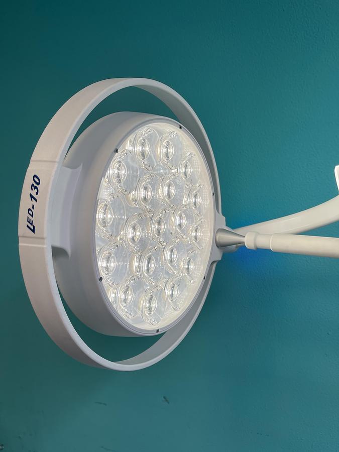 Used Dr.Mach LED-130 OP-Lampe