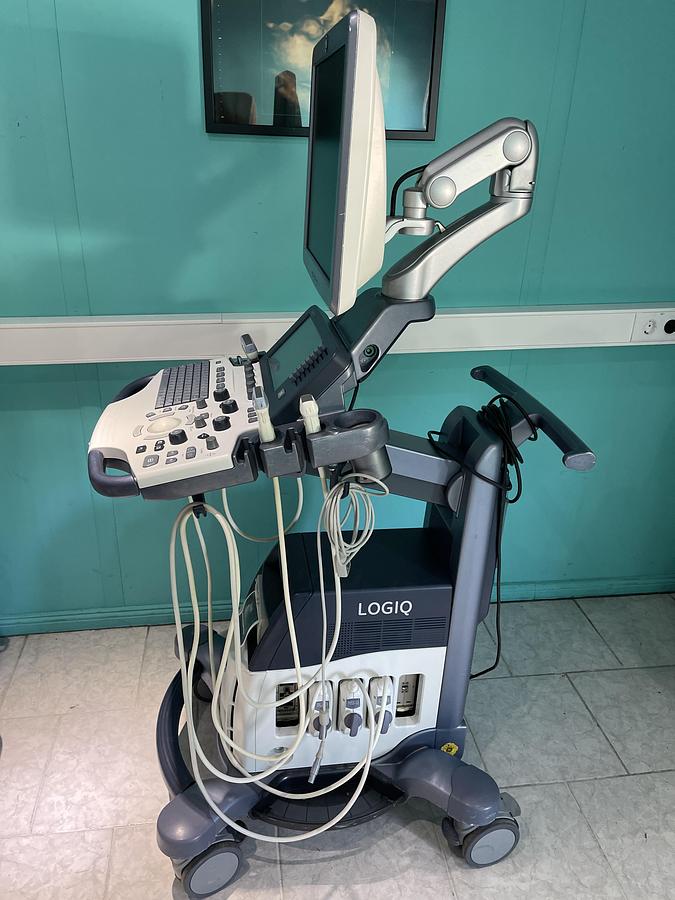 Used GE LOGIQ S8 Ultraschallgerät mit M5S-D kardio Ultraschallsonde und Drucker